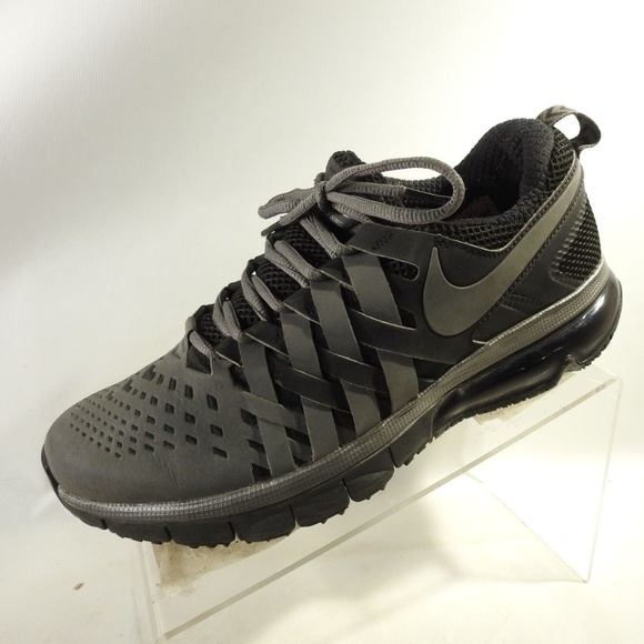 Nike Fingertrap Max Training Size 8 Mens L2 B20